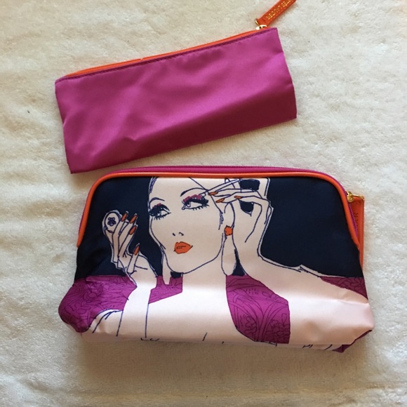 Estee Lauder Handbags - Estée Lauder Makeup Bag with Brush Bag